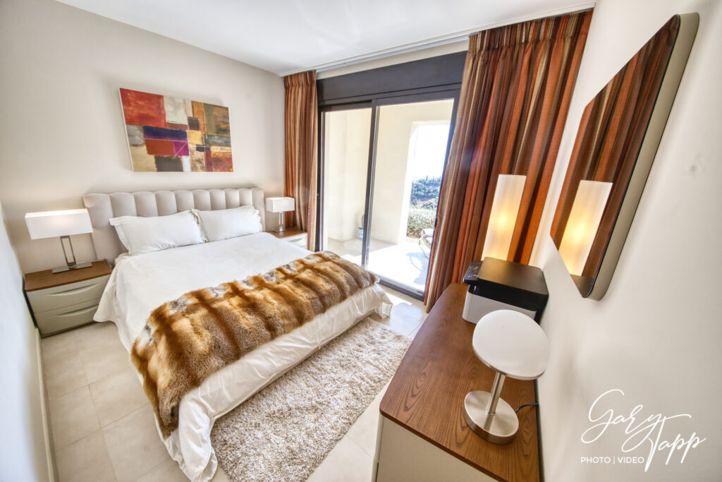 Real Estate Photographer in Elviria